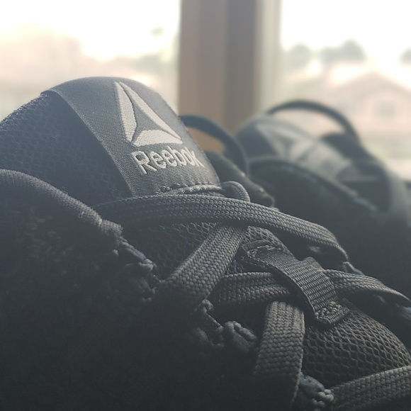 Reebok running shoes. - Picture 3 of 3